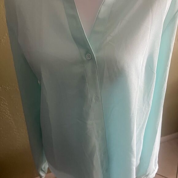 The Limited Green Fitted Mandarin Collar Blouse - Picture 1 of 5